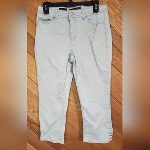 Nine West Light Gray Karen Style Embroidered Floral Bling Pocket Capris Size 8